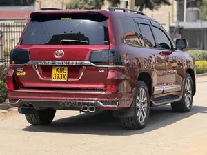 Toyota Land Cruiser 2014 Red