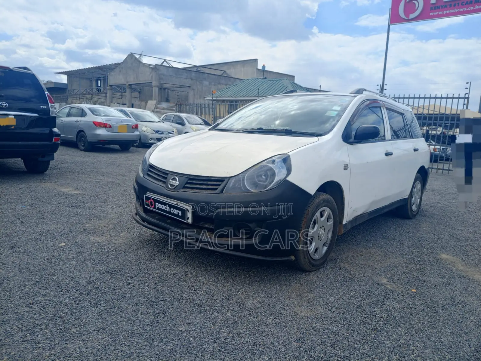Nissan Advan 2010 White