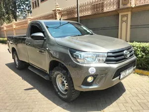 Toyota Hilux 2018 Gray