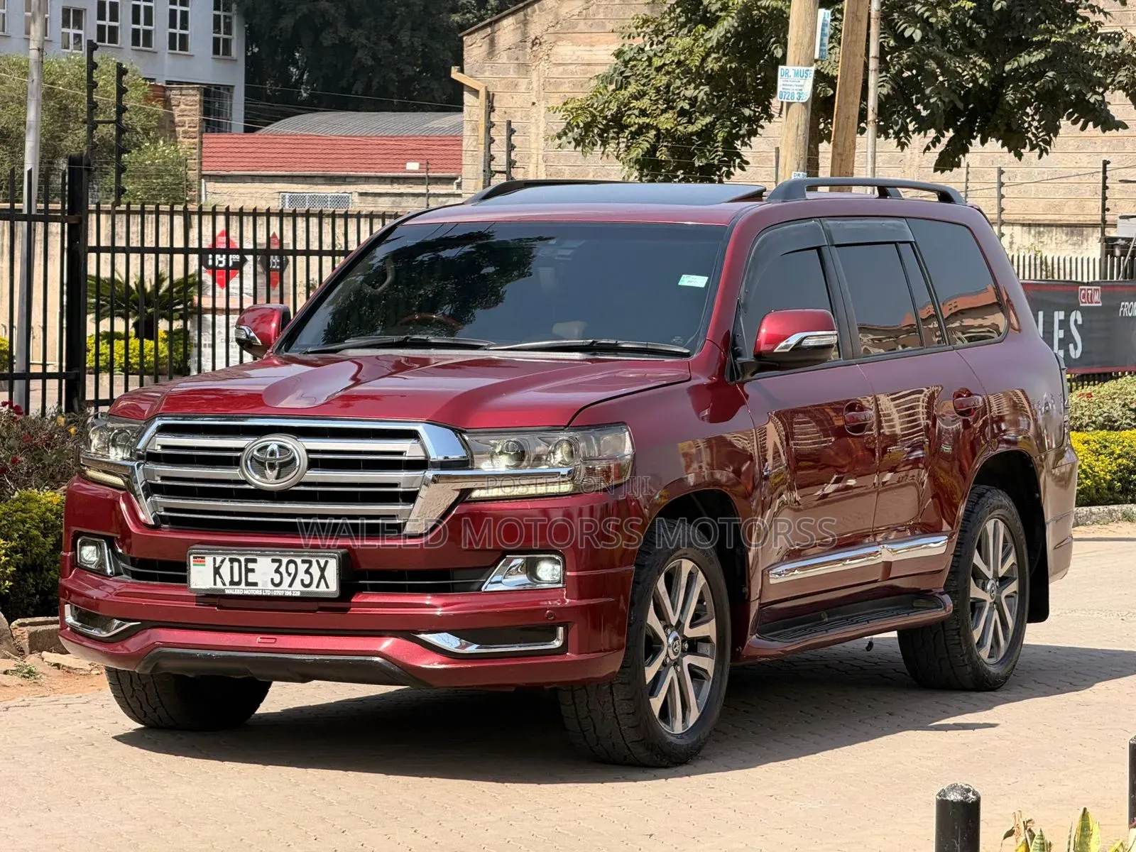 Toyota Land Cruiser 4.6 V8 ZX 2014 Red