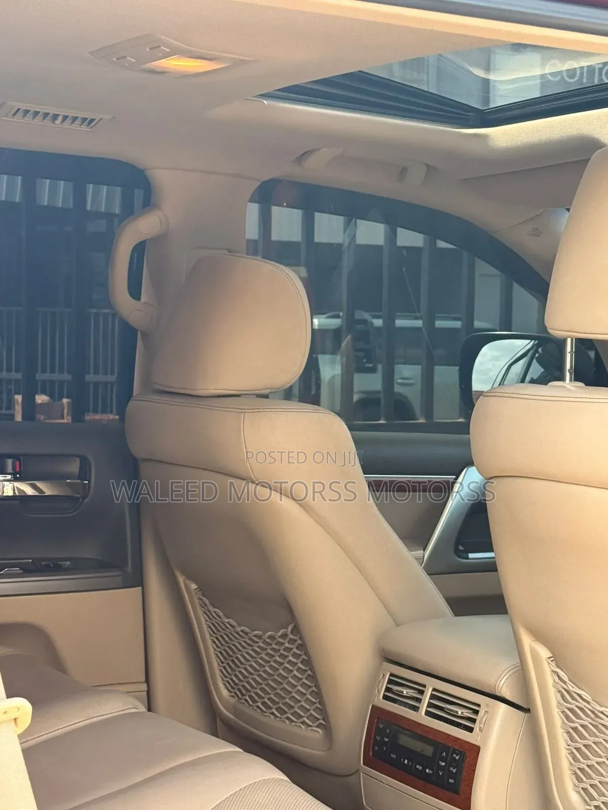 Toyota Land Cruiser 4.6 V8 ZX 2014 Red