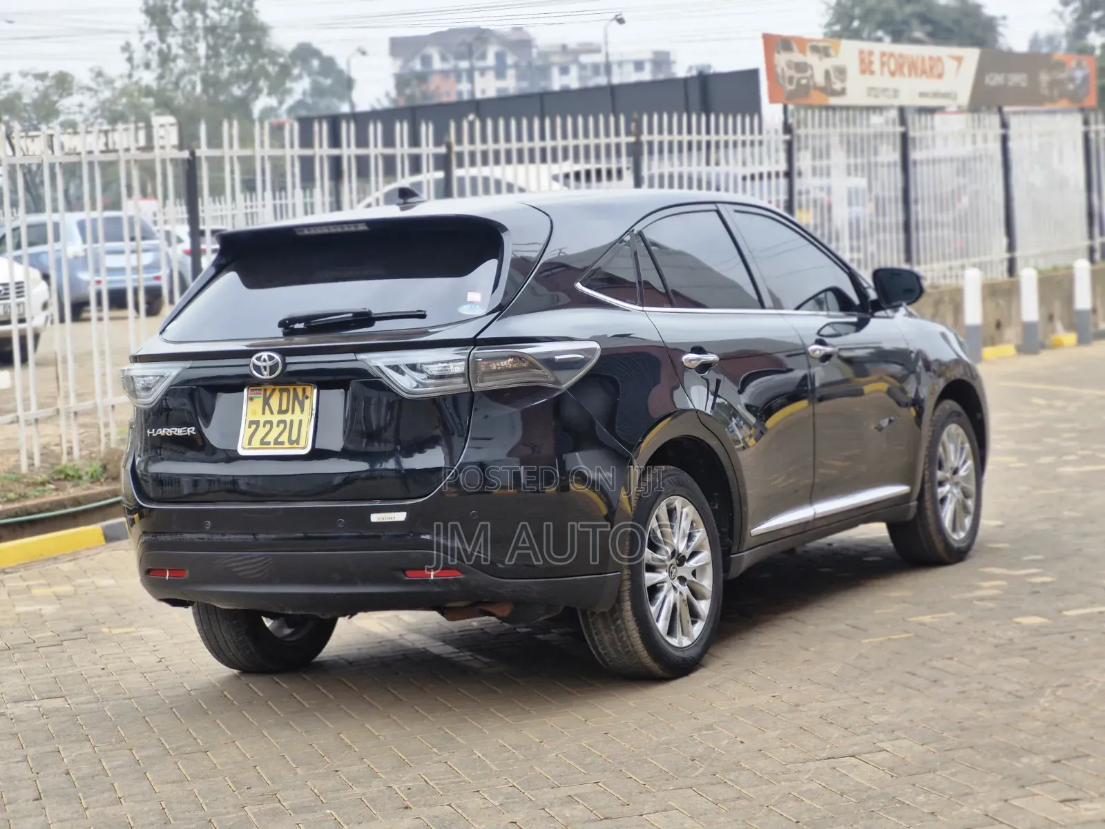 Toyota Harrier 2.0 4WD 2016 Black
