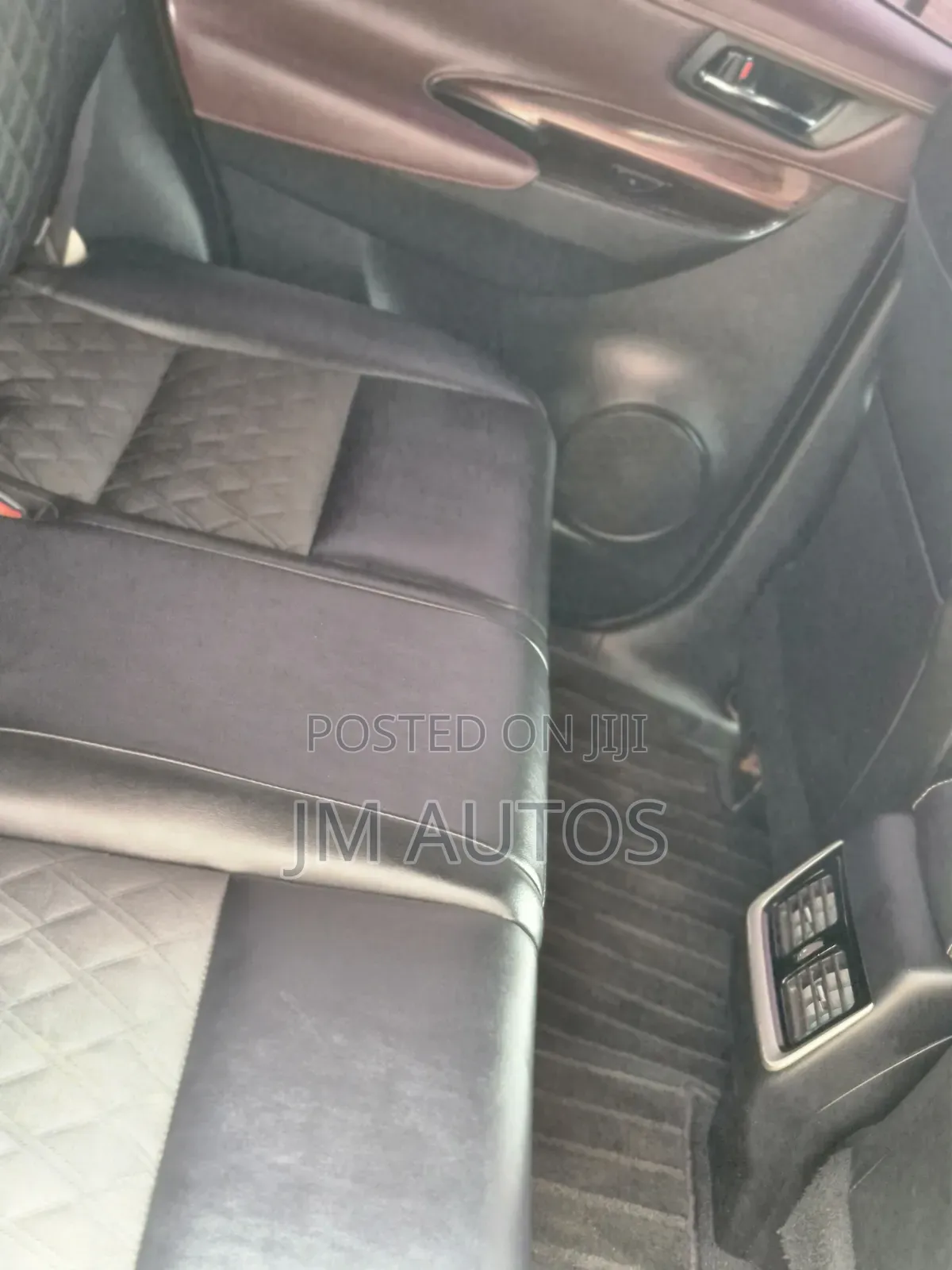 Toyota Harrier 2.0 4WD 2016 Black