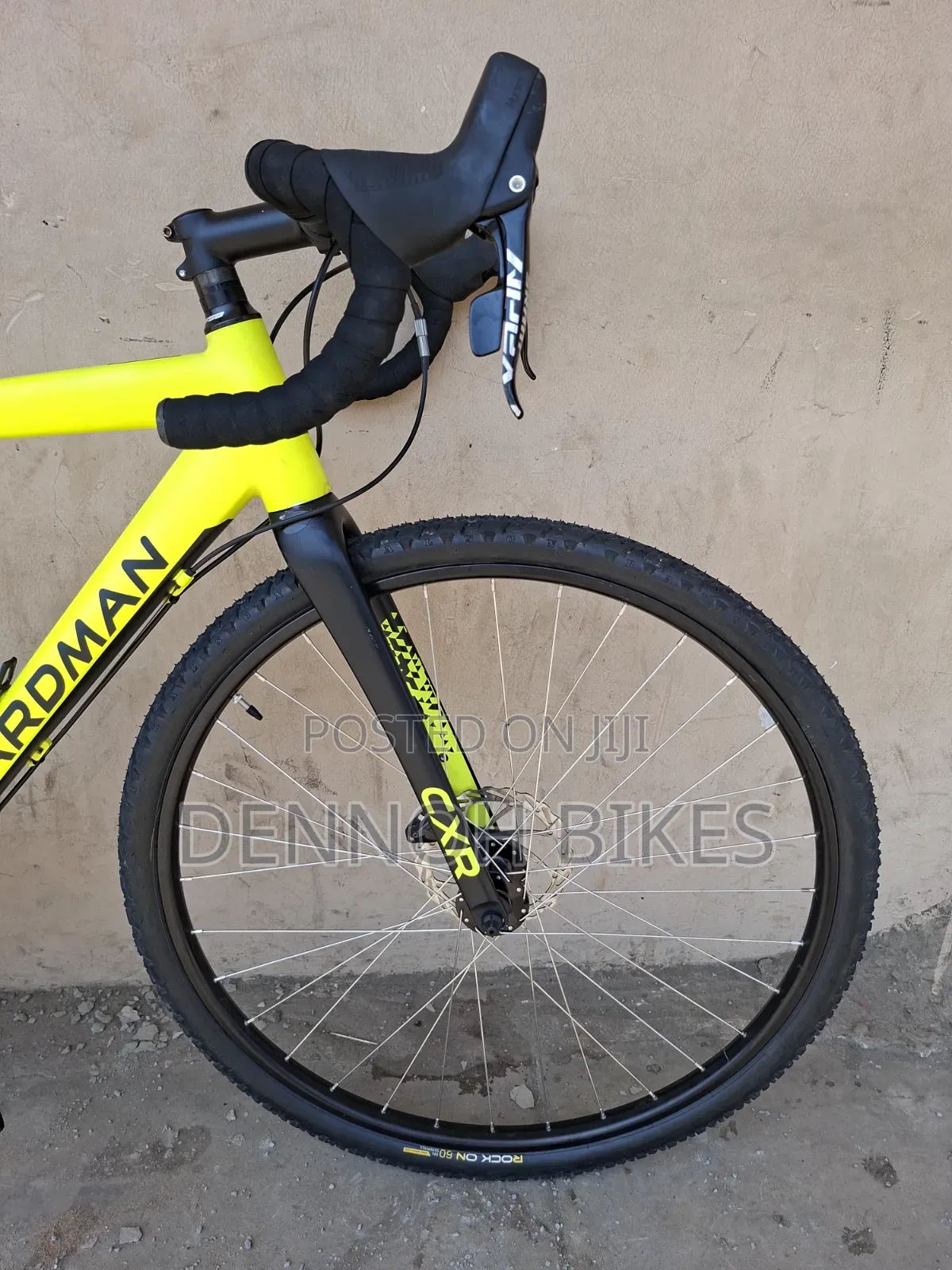 Boardman CXR 8.9 Gravel Bike