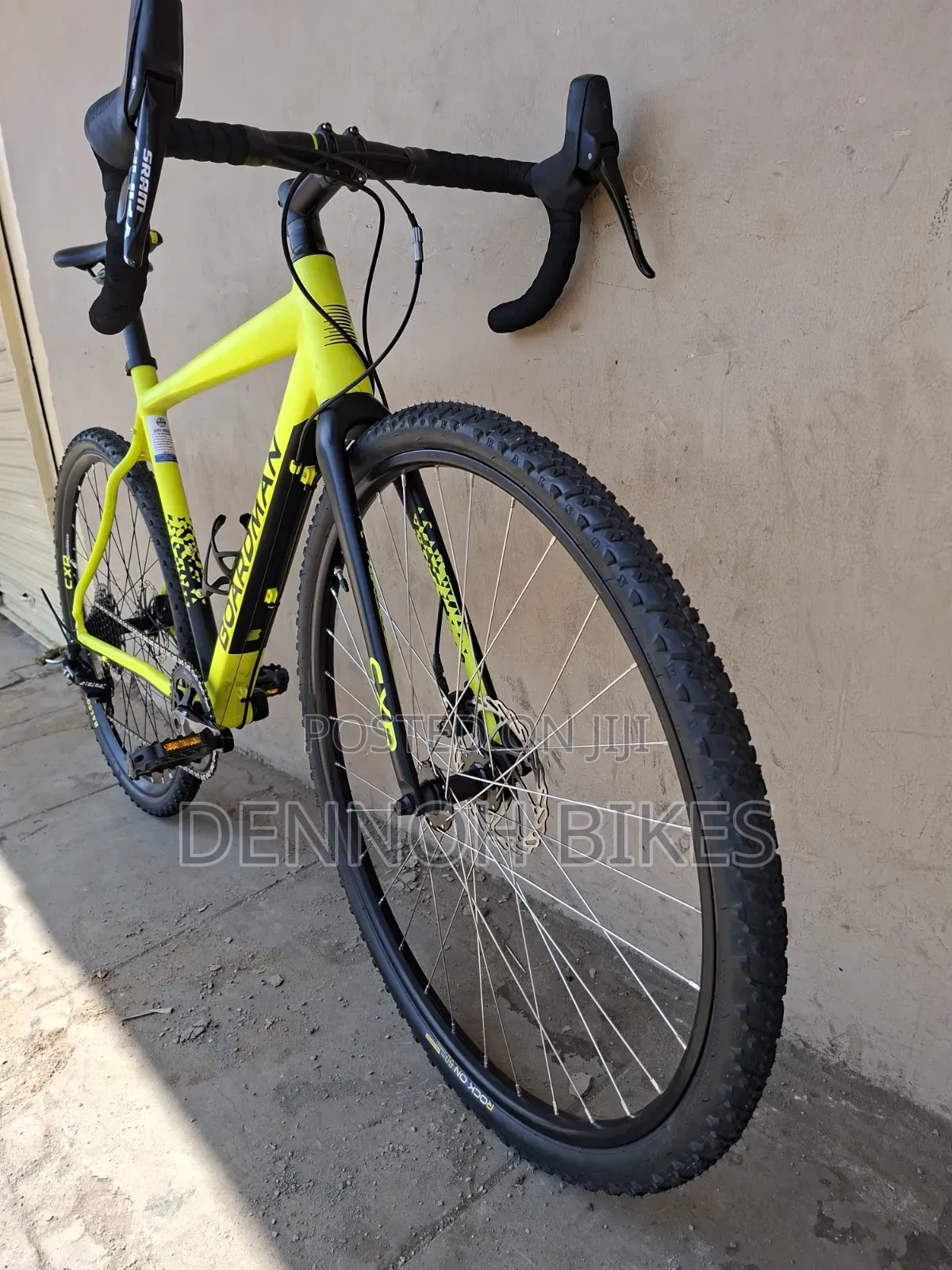 Boardman CXR 8.9 Gravel Bike