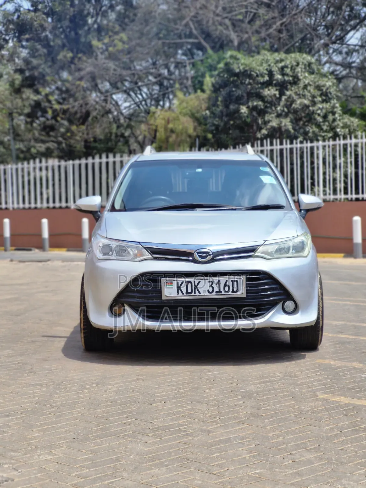 Toyota Corolla Fielder 1.5 Petrol FWD 2015 Silver