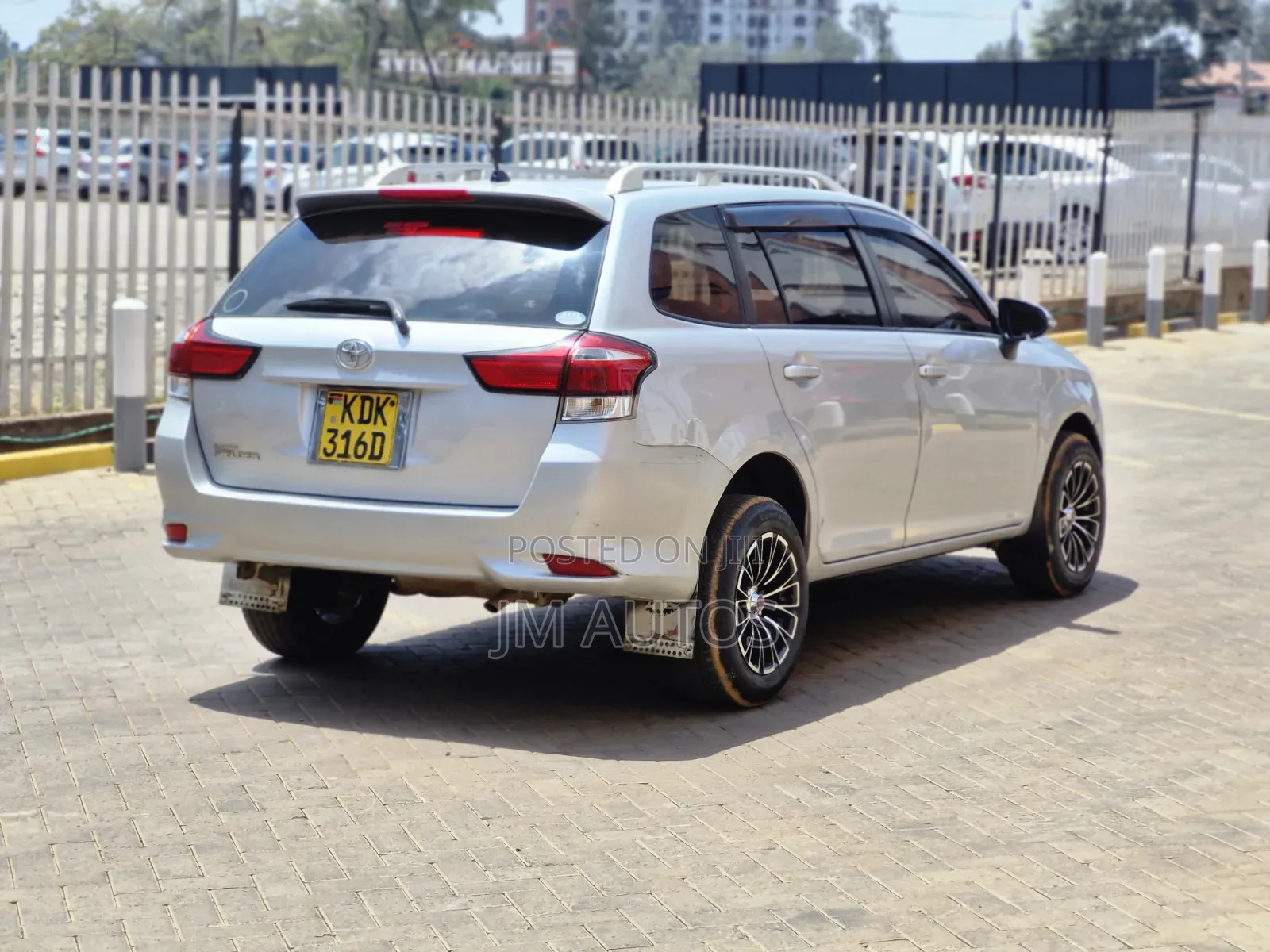 Toyota Corolla Fielder 1.5 Petrol FWD 2015 Silver
