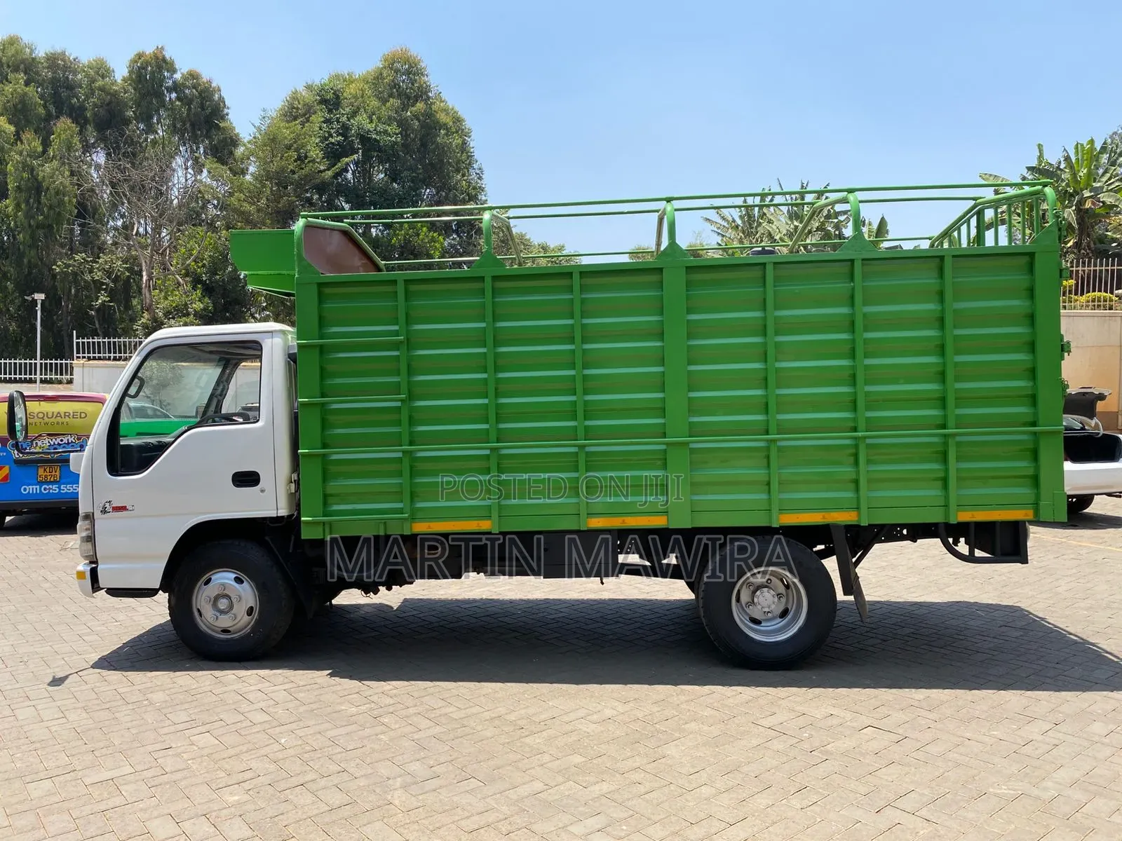 Isuzu NKR Open