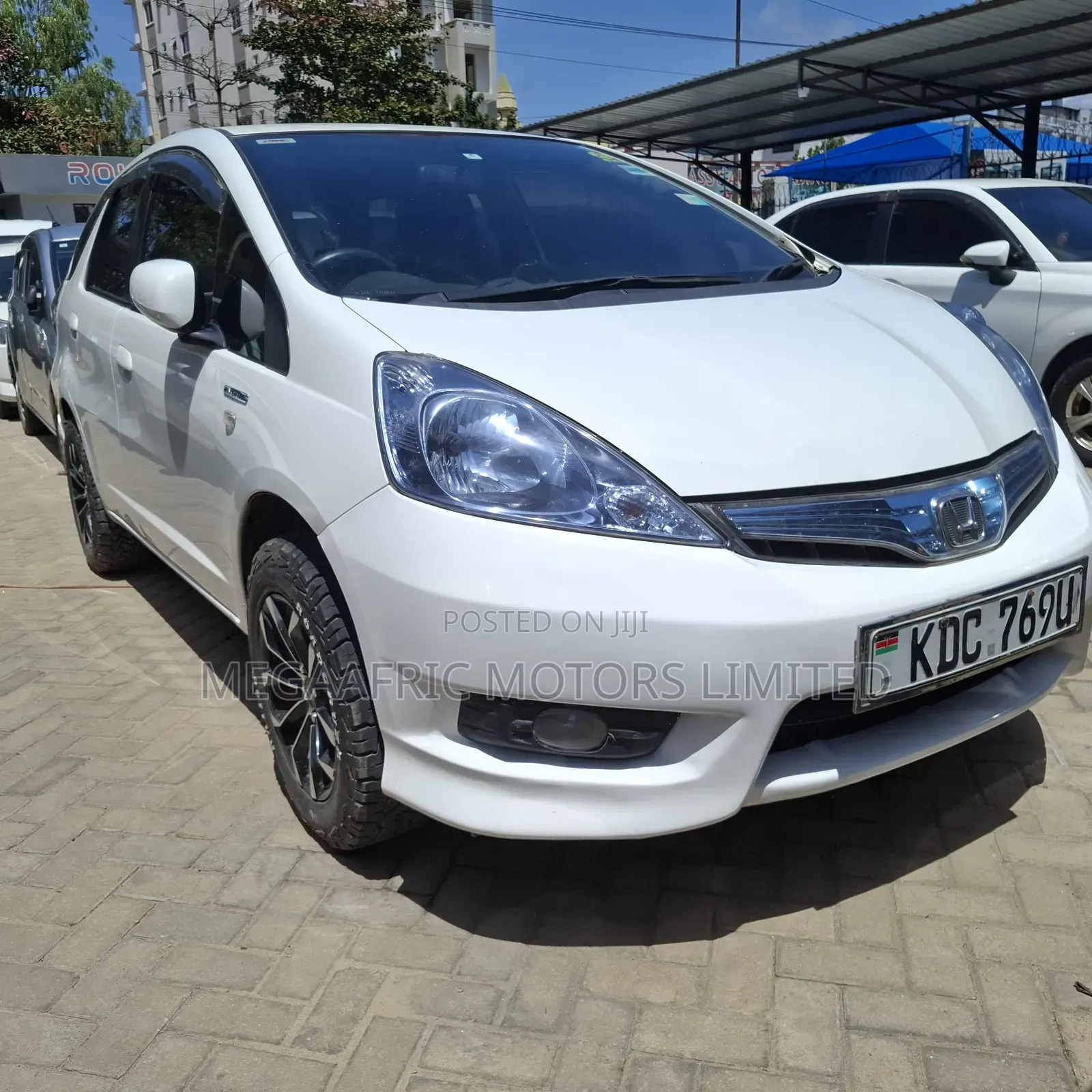 Honda Fit Shuttle 2012 White