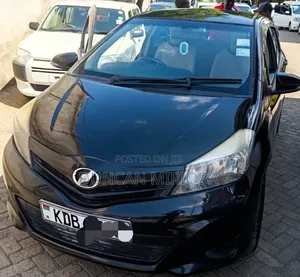 Toyota Vitz 2013 Black