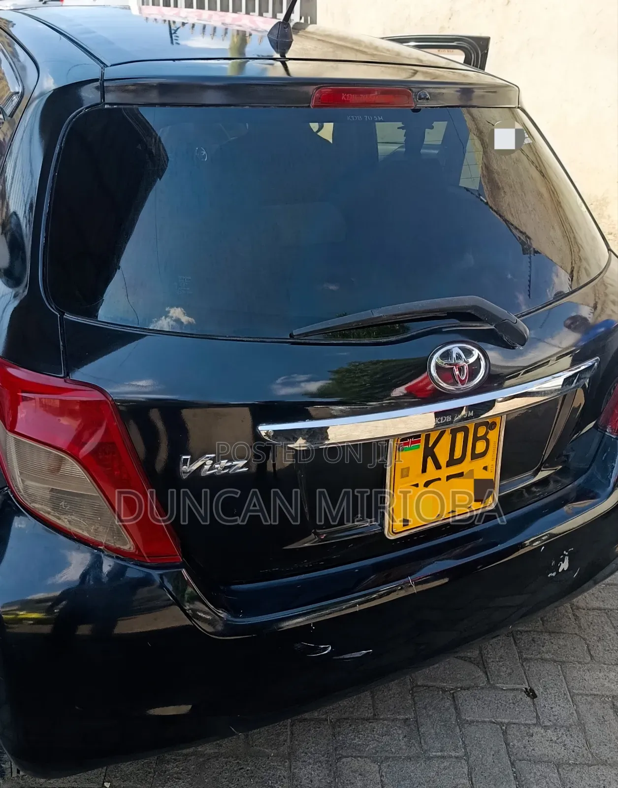 Toyota Vitz 2013 Black