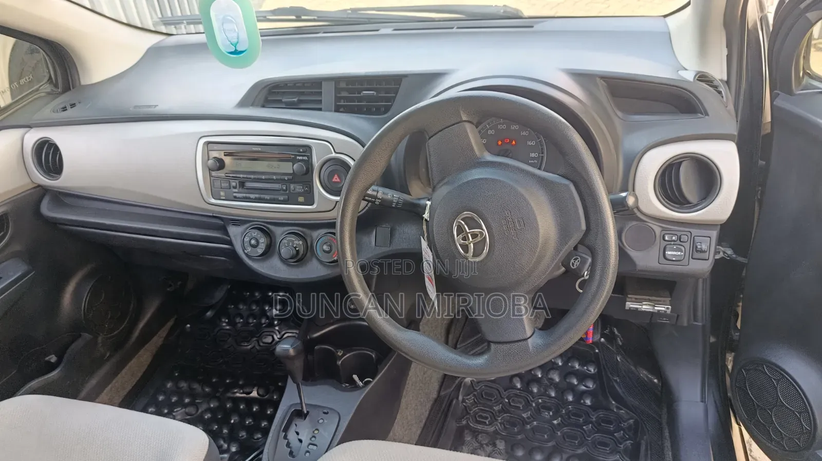 Toyota Vitz 2013 Black