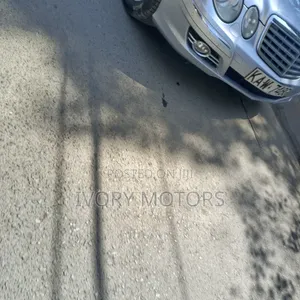 Mercedes-Benz C200 2016 Silver