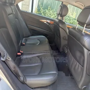 Mercedes-Benz C200 2016 Silver