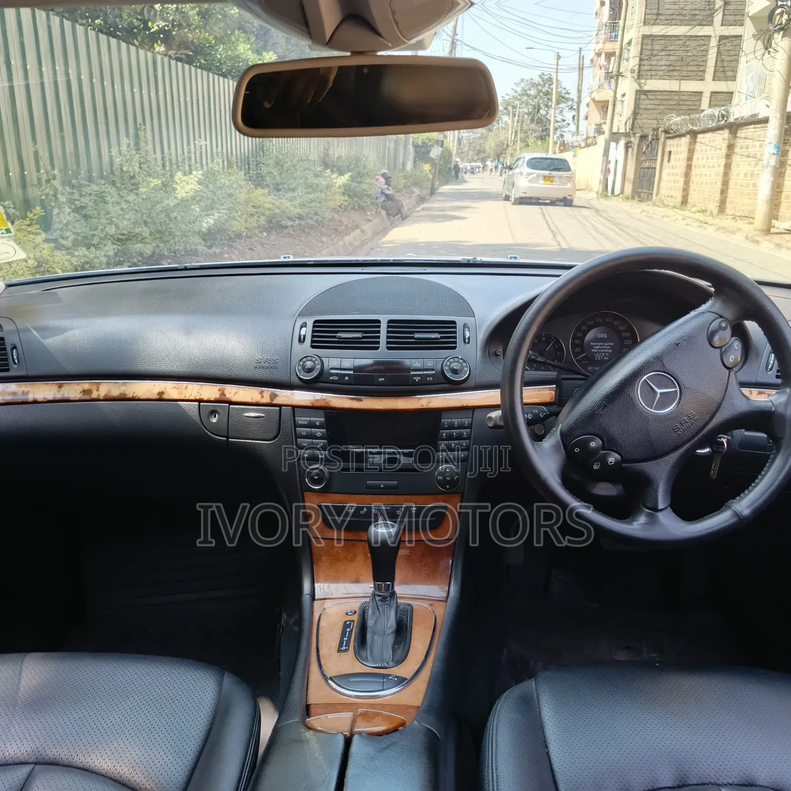 Mercedes-Benz C200 2016 Silver