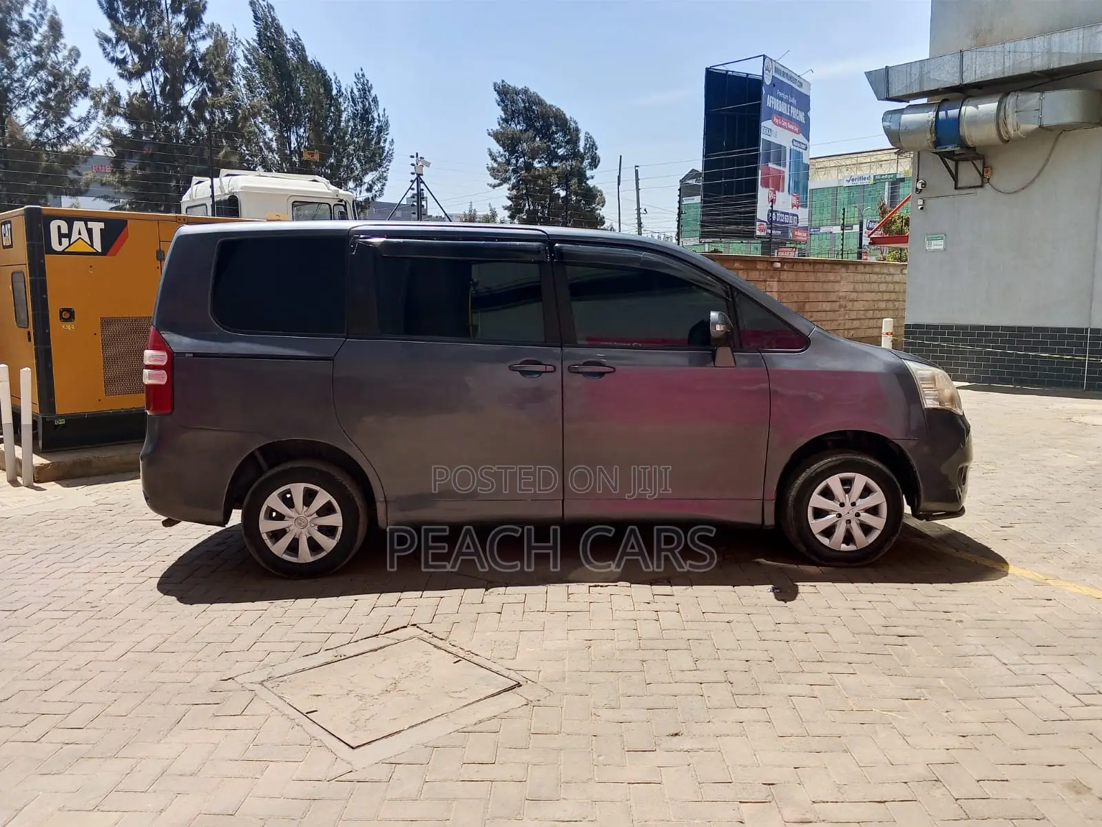 Toyota Noah 2011 Black