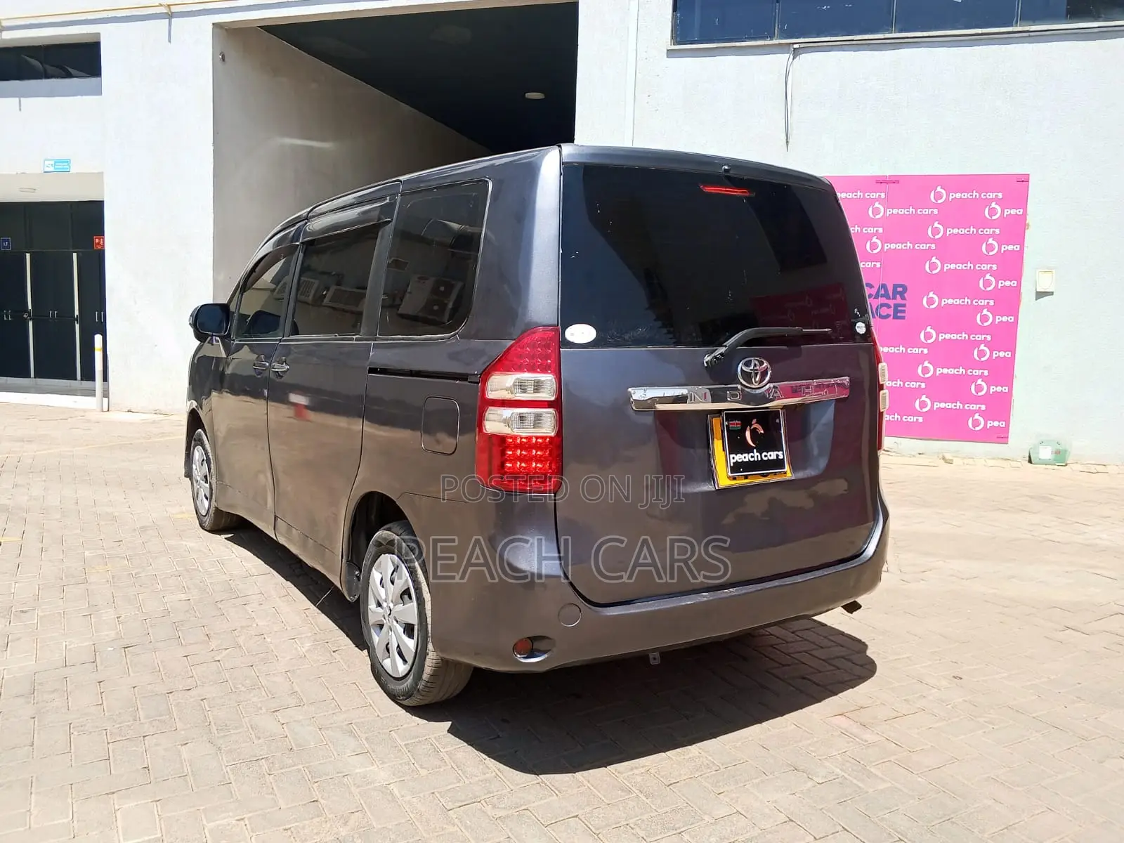 Toyota Noah 2011 Black