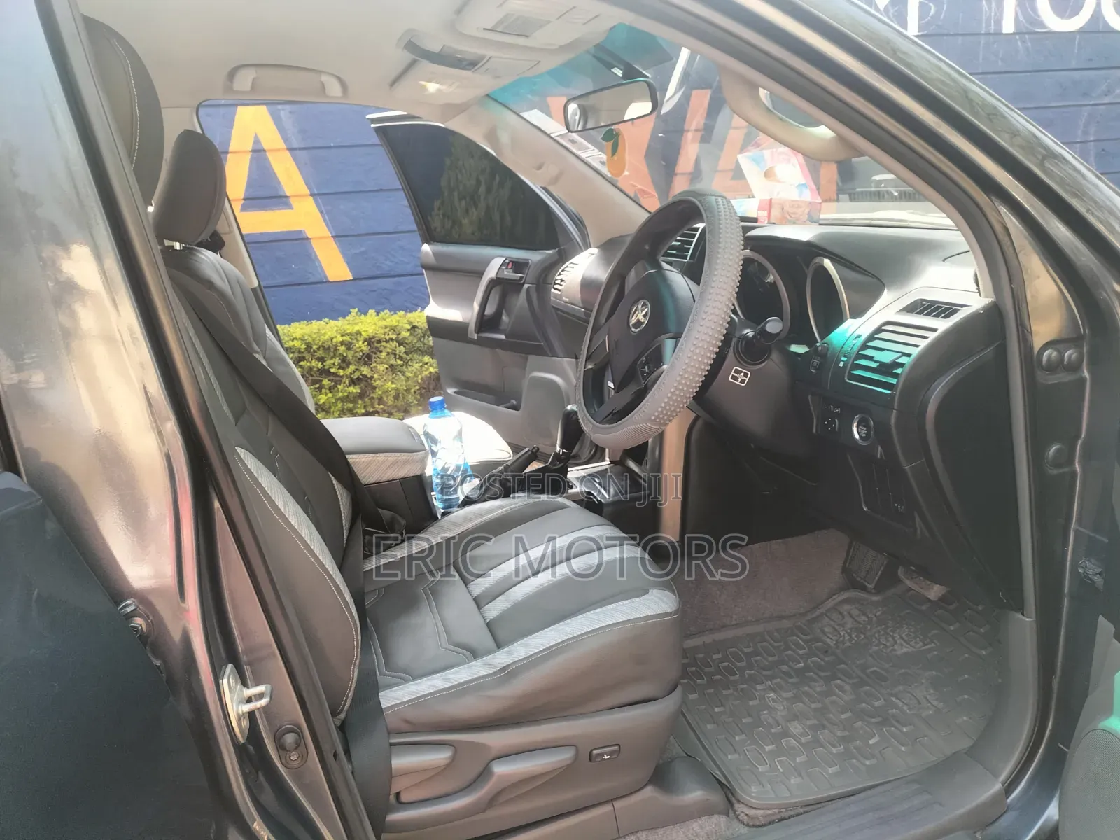 Toyota Land Cruiser Prado 2.7 i 2012 Black