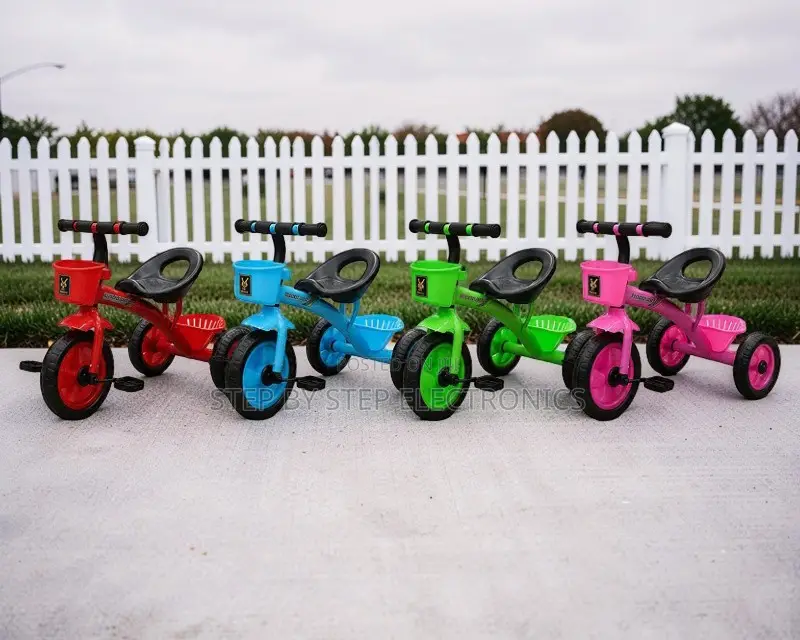 Sturdy Frame Comfortable Seat 1-3yrs Age 3 Wheels Kids Tricycles