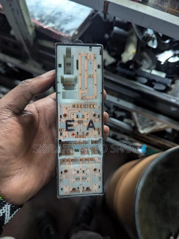 Nissan AD Door Main Switch - thumbnail 2