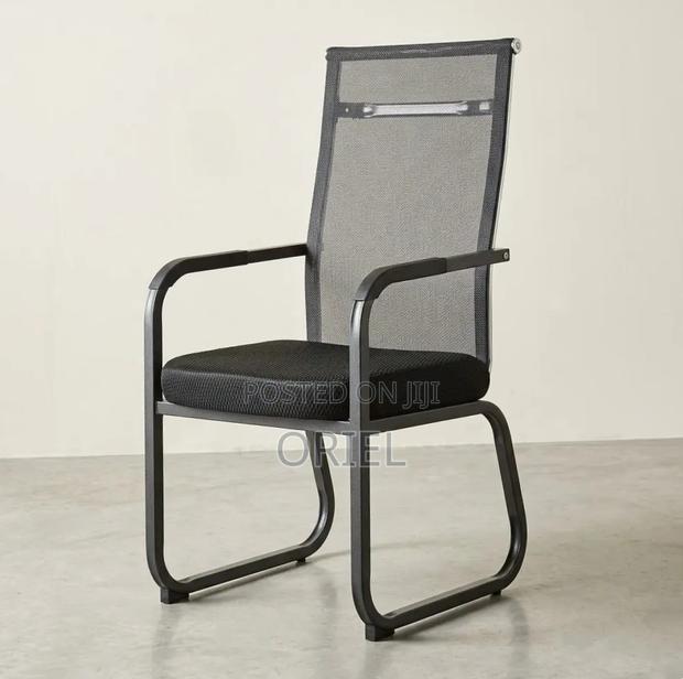 Modern Mesh Visitor Chair : Visitor / Guest Chair