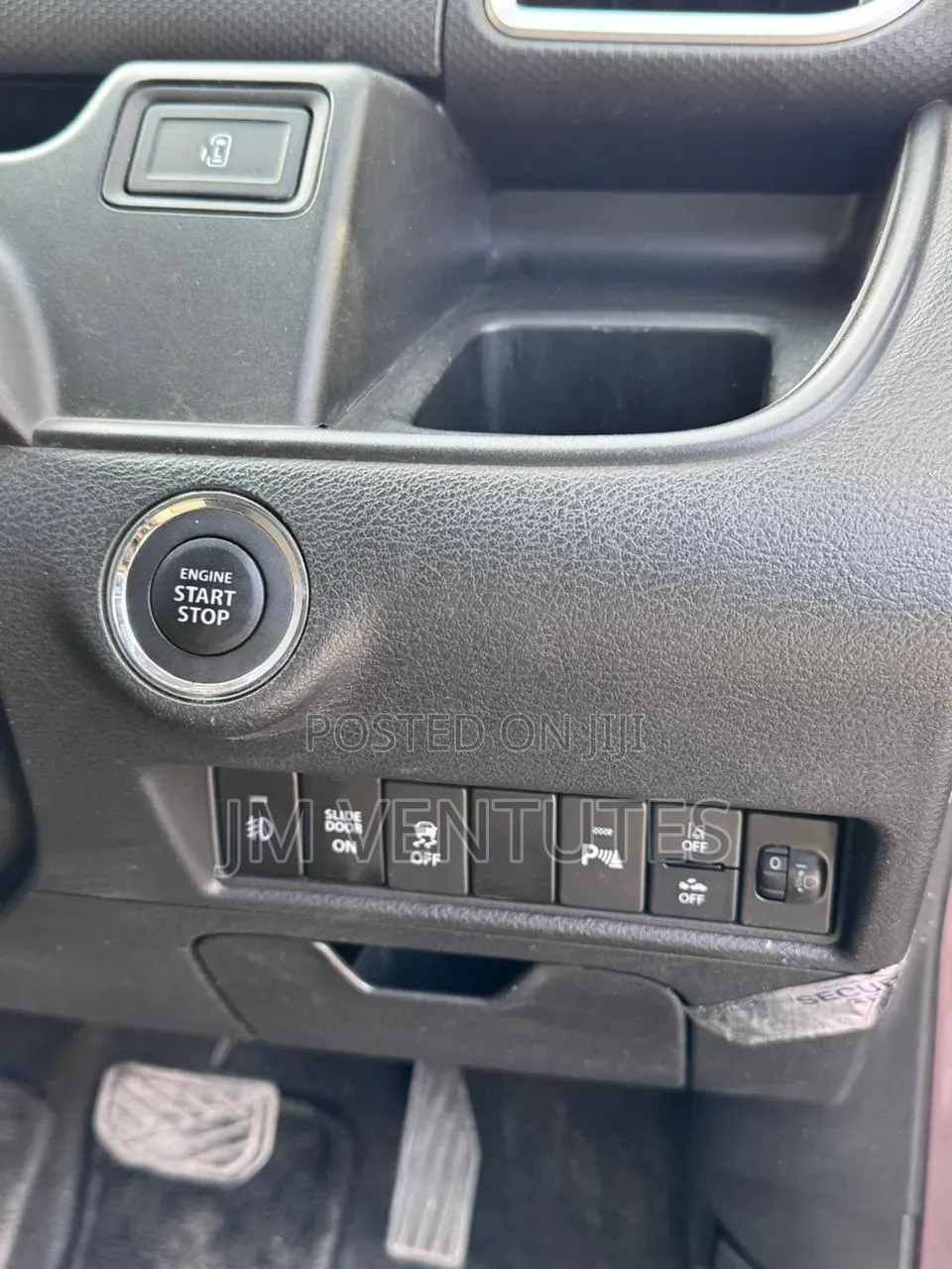 Suzuki Solio 2020 Burgundy
