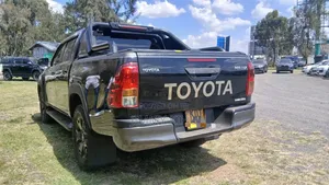 Toyota Hilux 2.4 Diesel 2020 Black
