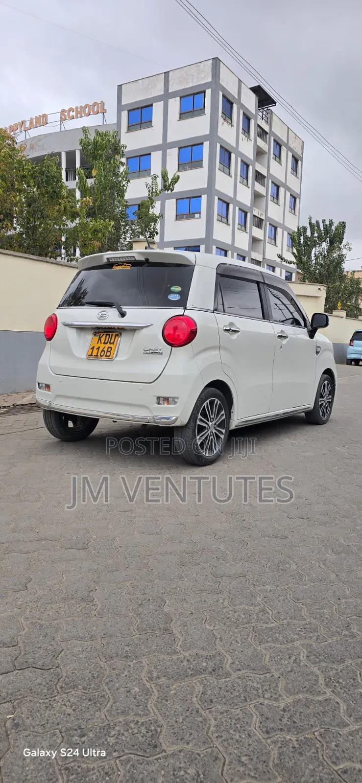 Daihatsu Cast 2018 White