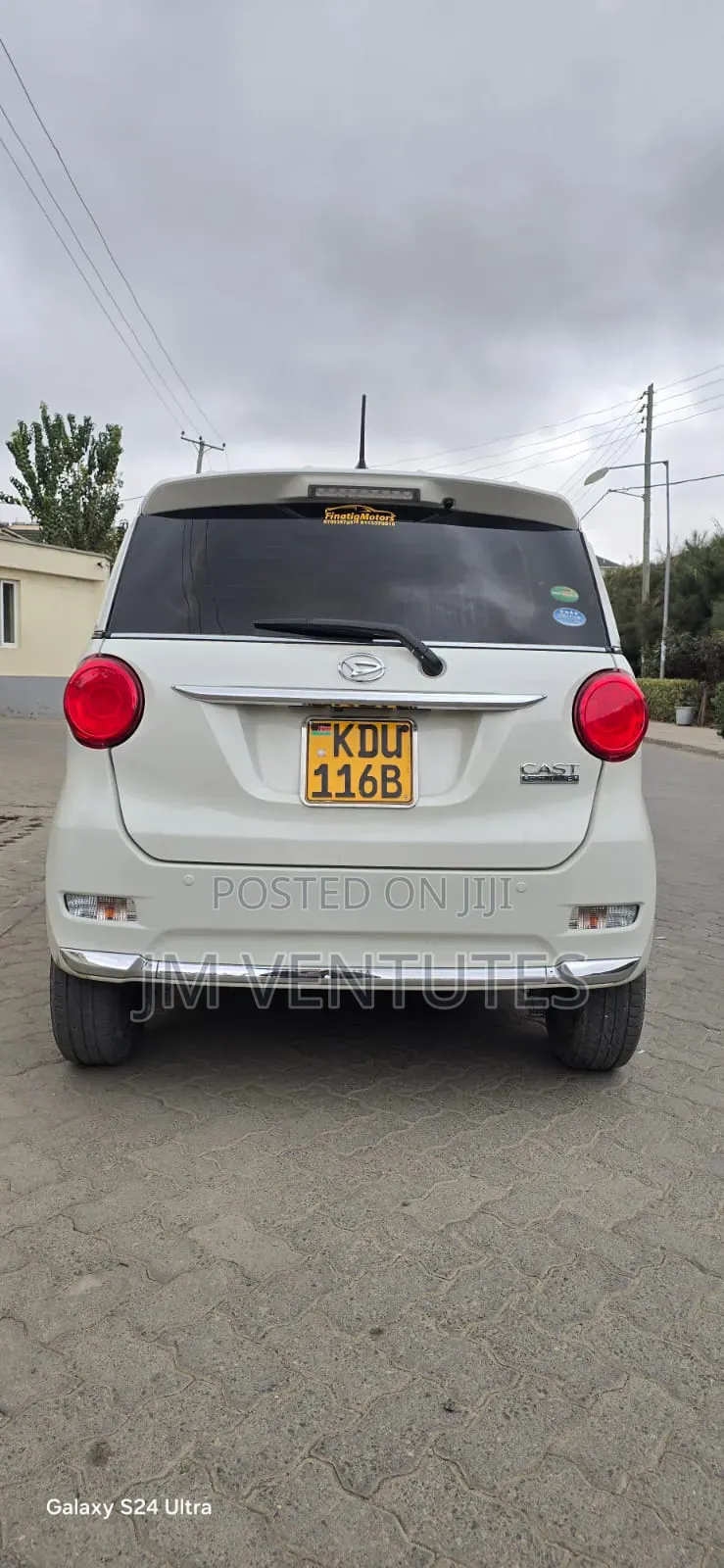 Daihatsu Cast 2018 White