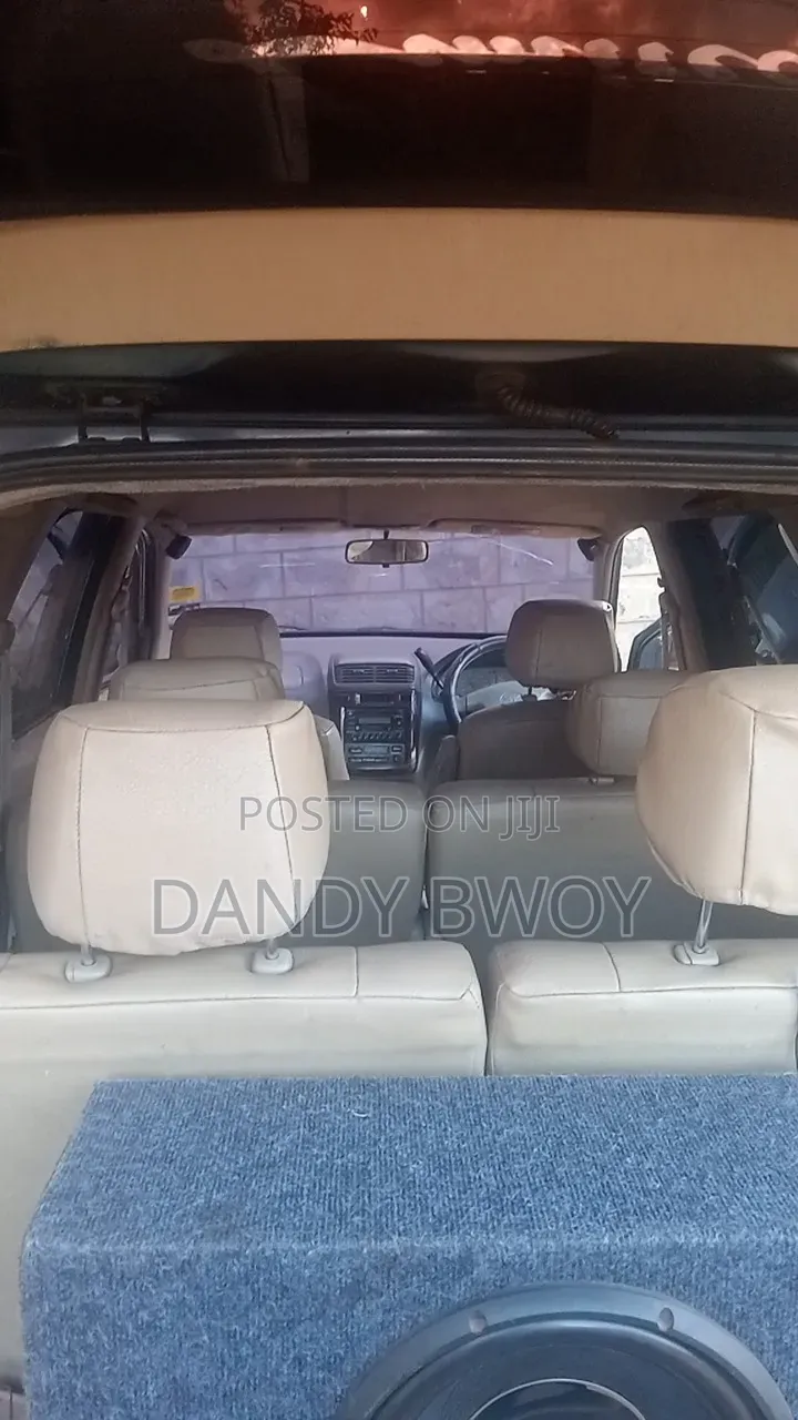Toyota Gaia 1999