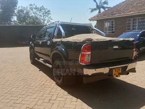 Toyota Hilux 3.0 D-4D 4x4 2015 Black