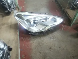 Toyota Aqua 2015 Headlight