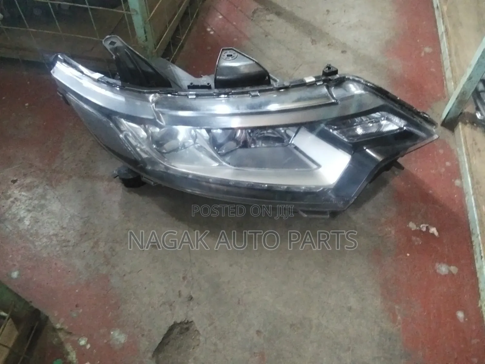 Mitsubishi Outlander 2017 Headlight