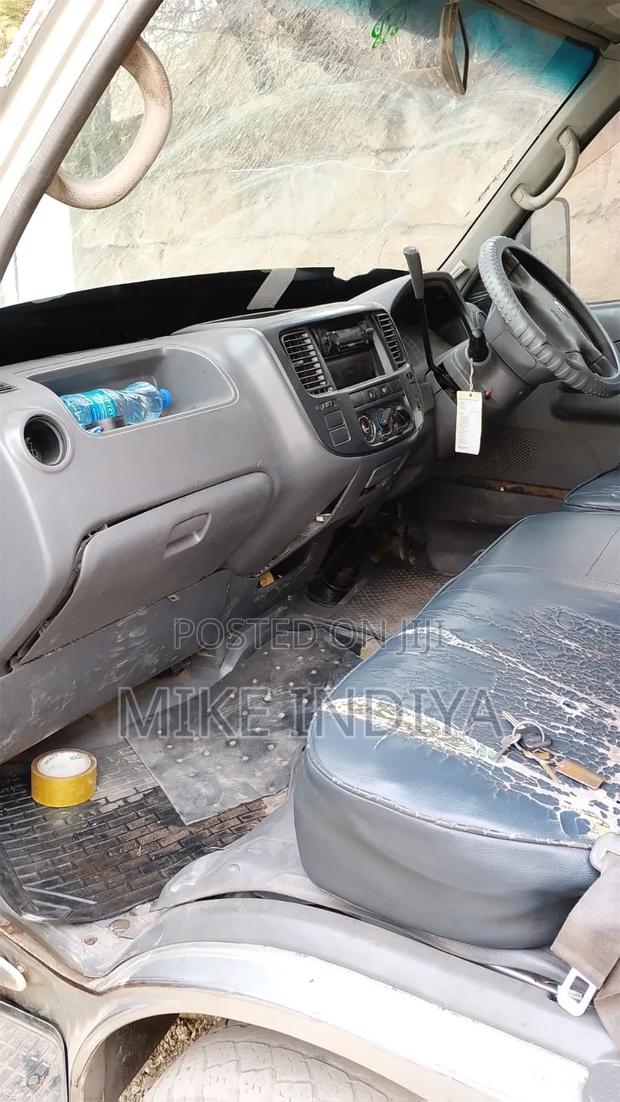 Nissan Caravan (Urvan) 2007 Grey - thumbnail 6