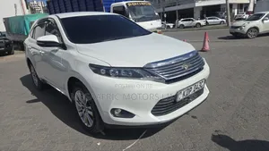 Toyota Harrier 2.0 Turbo 2017 White