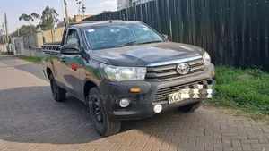 Toyota Hilux 2019 Gray