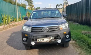 Toyota Hilux 2019 Gray