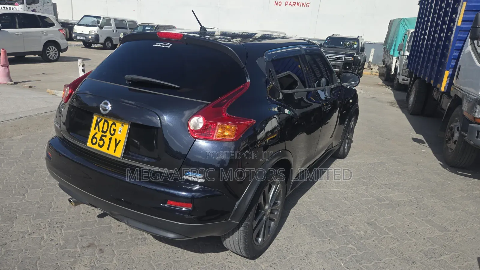 Nissan Juke S 4dr Hatchback AWD (1.6L 4cyl Turbo CVT) 2015 Black