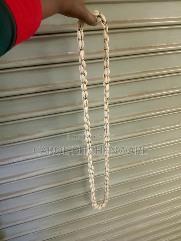 Handmade Cowrie Shell Necklace - thumbnail 3
