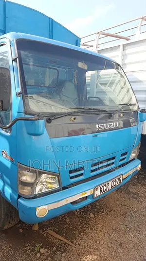 Isuzu NPR 2018 Blue