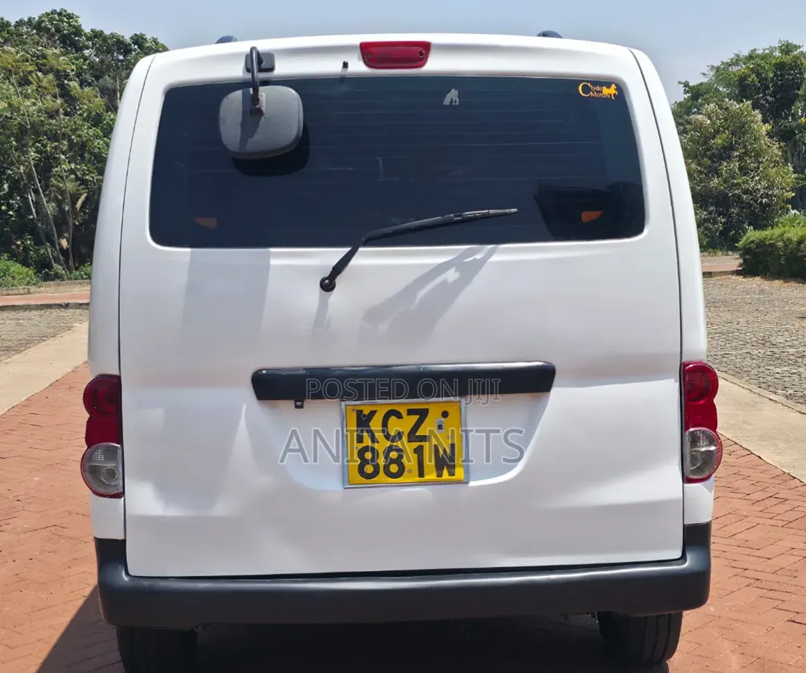 Nissan NV200 2013 White