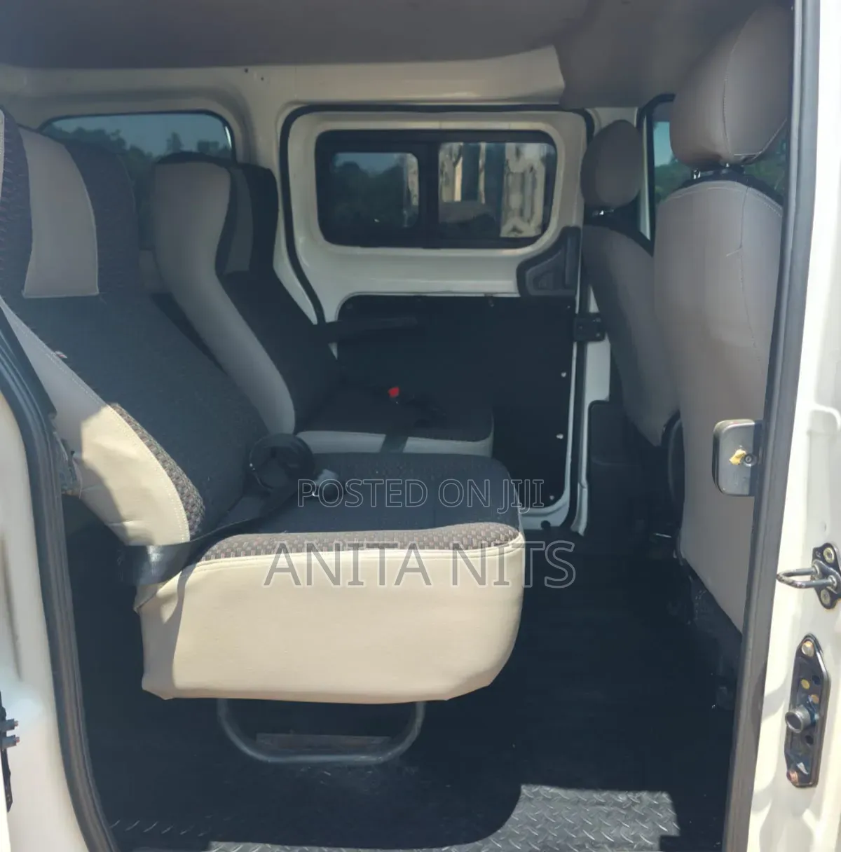 Nissan NV200 2013 White