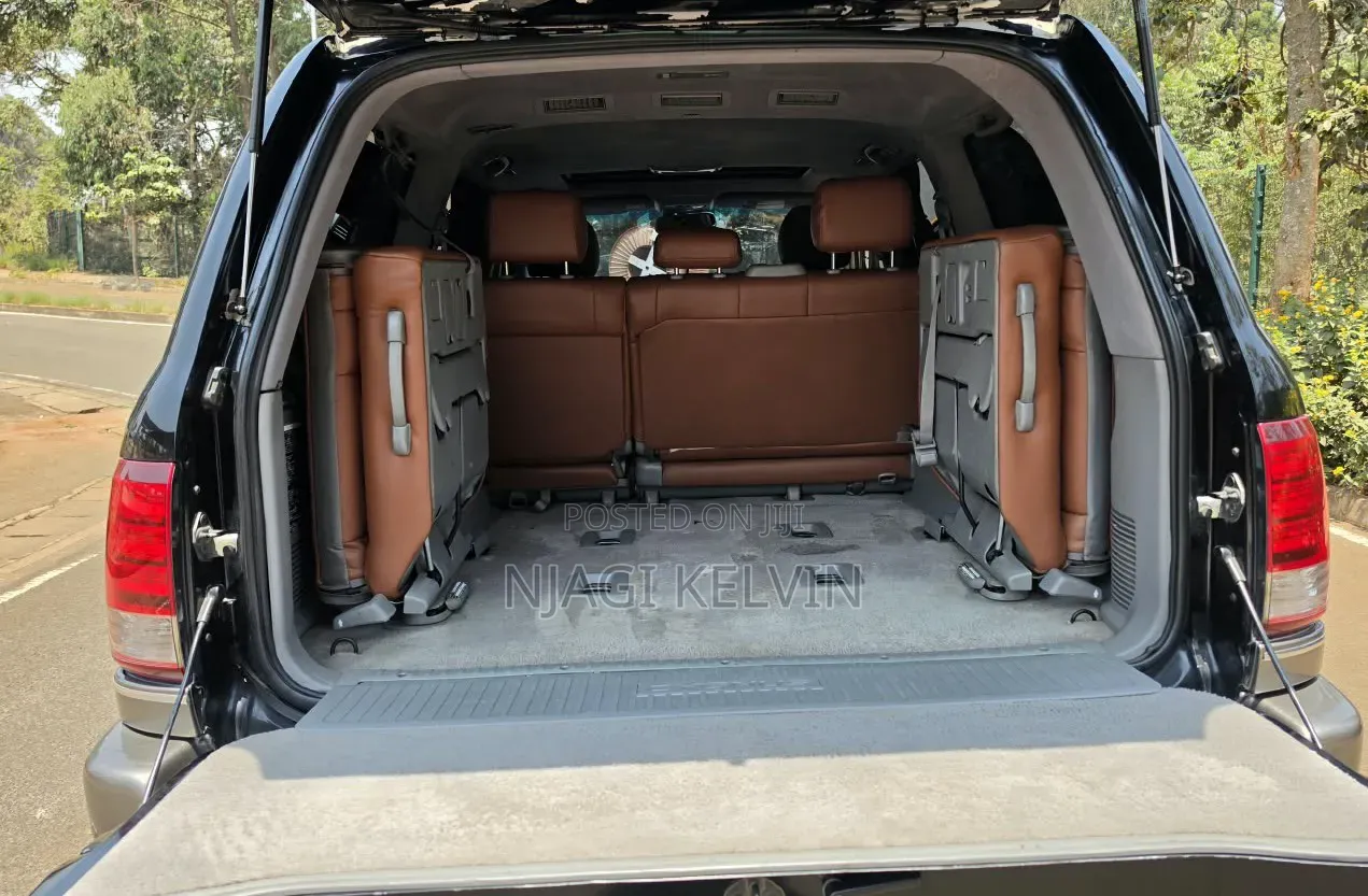Toyota Land Cruiser Cygnus 4.7 2005 Black