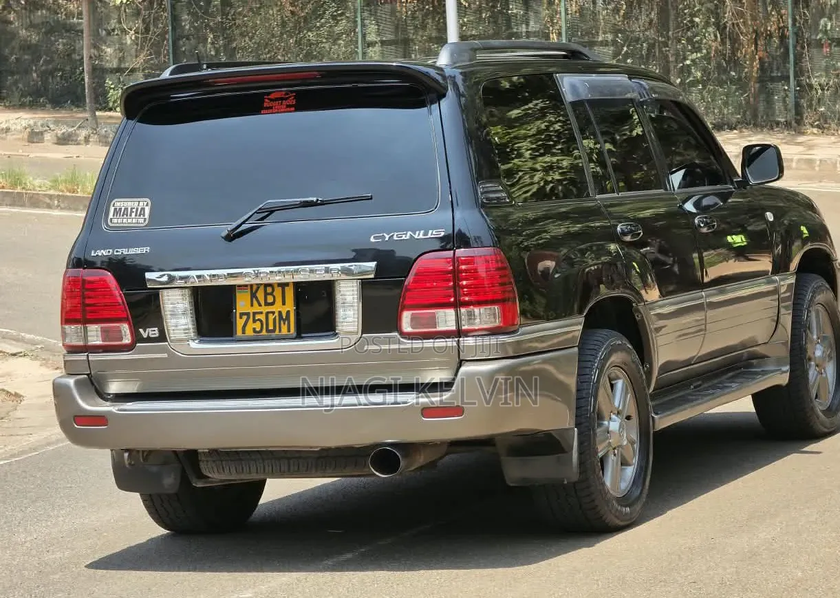 Toyota Land Cruiser Cygnus 4.7 2005 Black