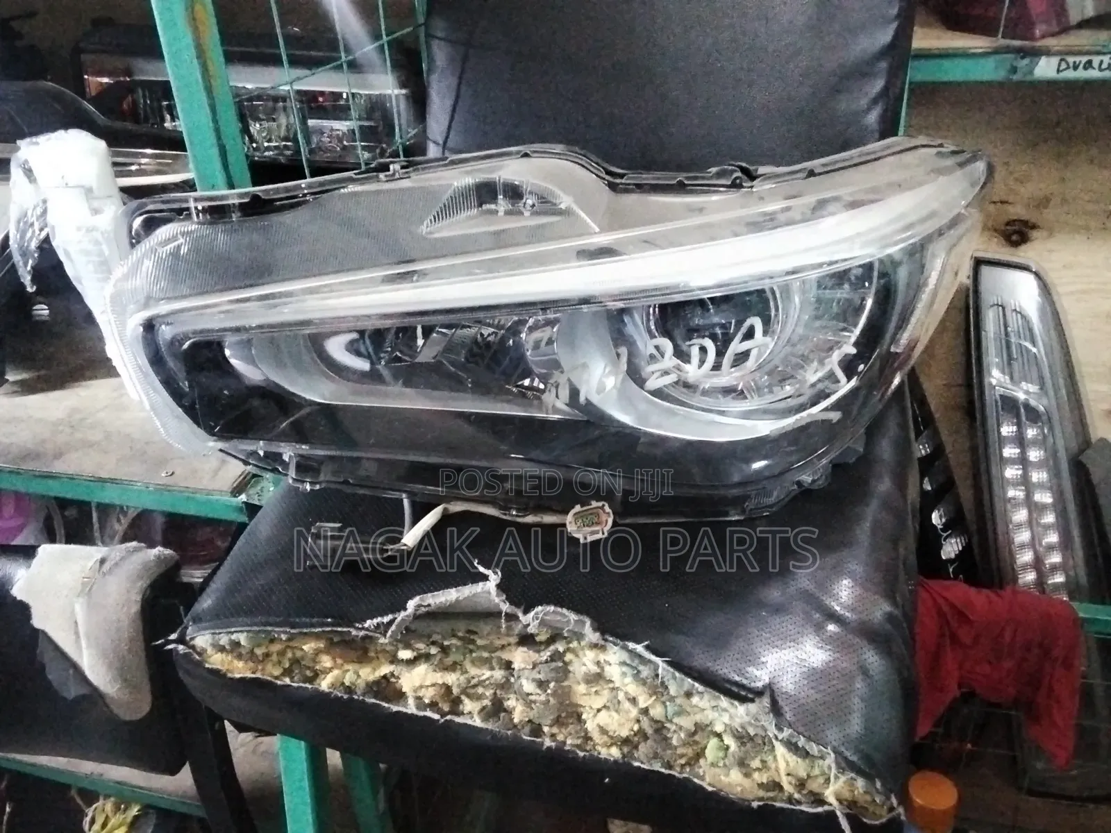 Skyline 2015  Headlight