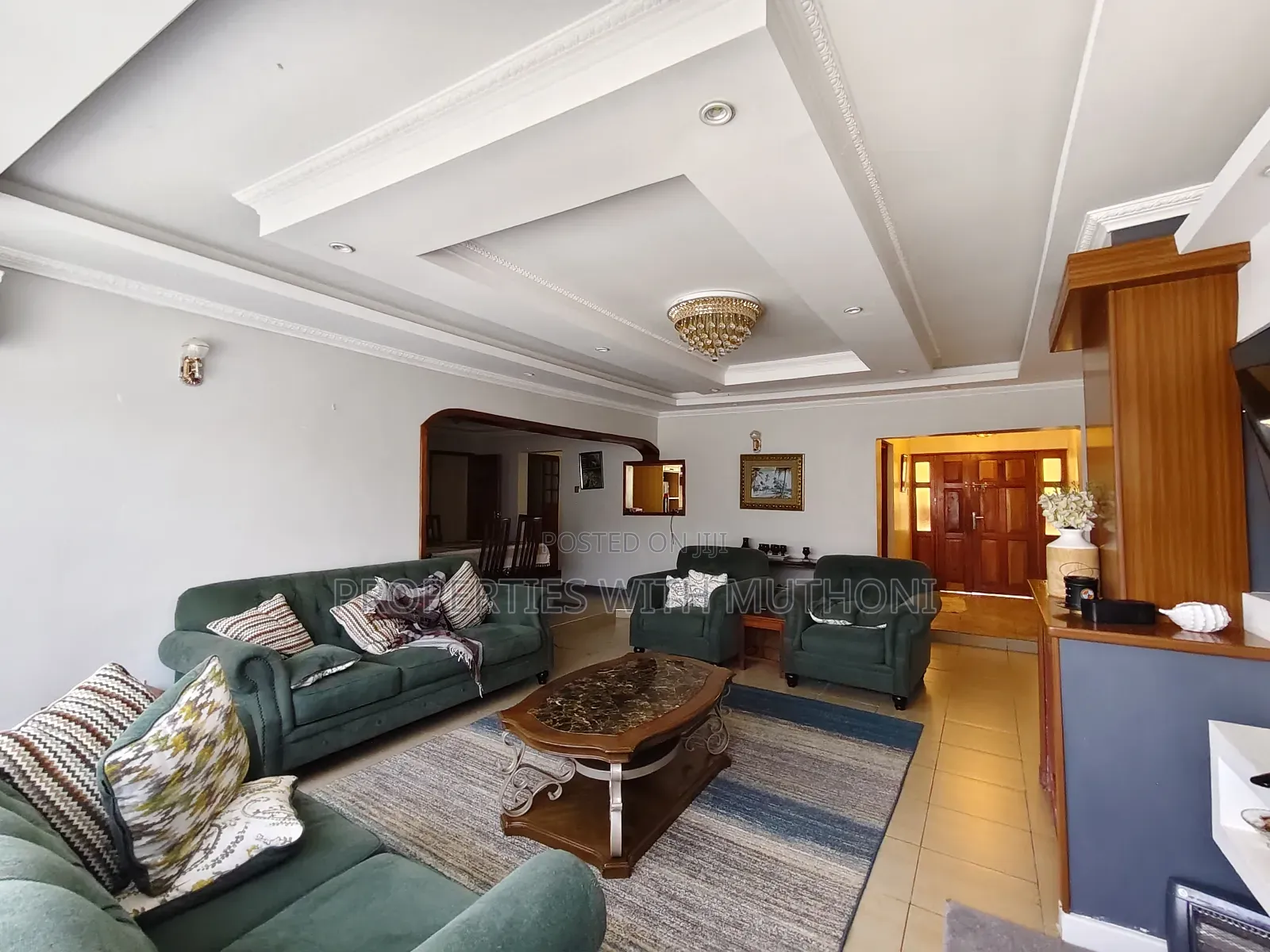6bdrm Bungalow in Oluulua for sale