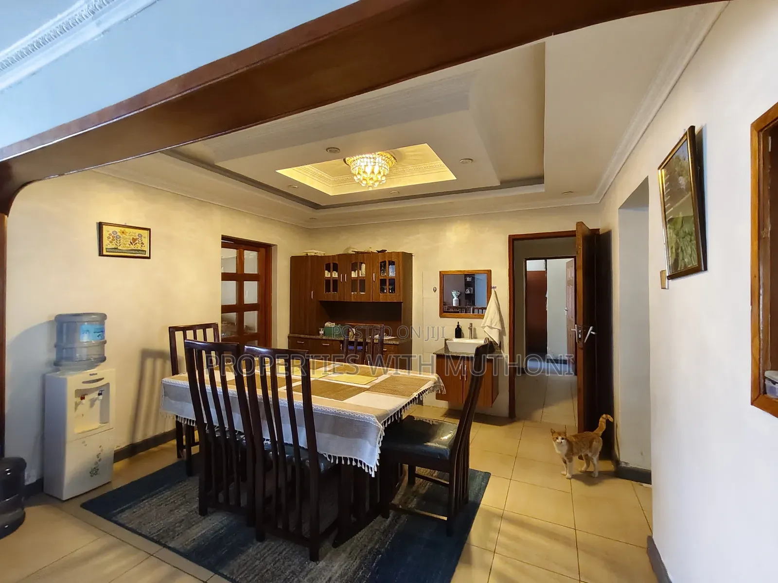 6bdrm Bungalow in Oluulua for sale