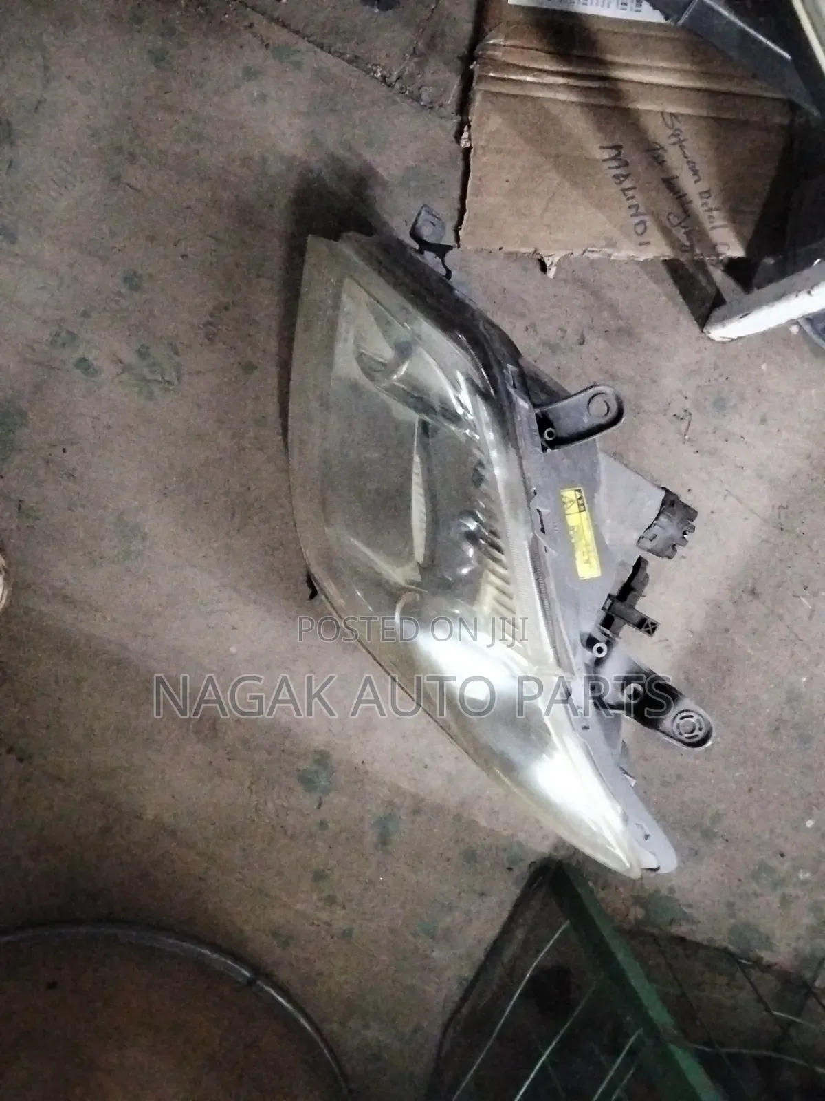 Ist Headlight 2005 Xenon Type