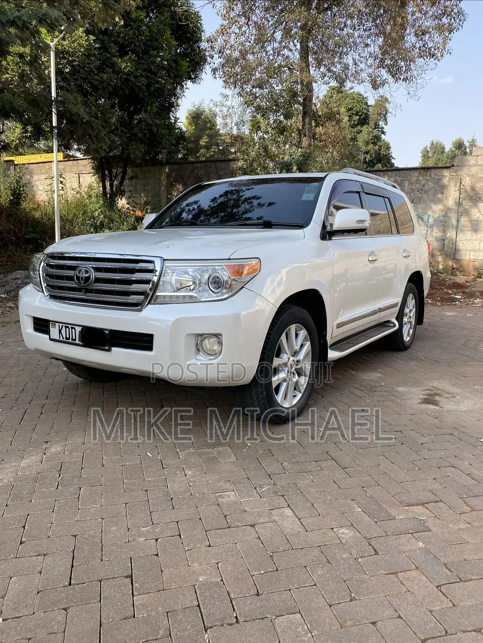 Toyota Land Cruiser 4.6 V8 ZX 2014 White
