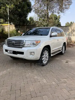 Toyota Land Cruiser 4.6 V8 ZX 2014 White